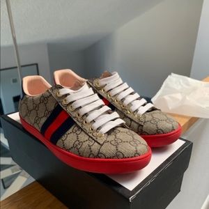 Gucci Sneakers